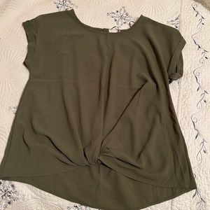 SO - Green blouse